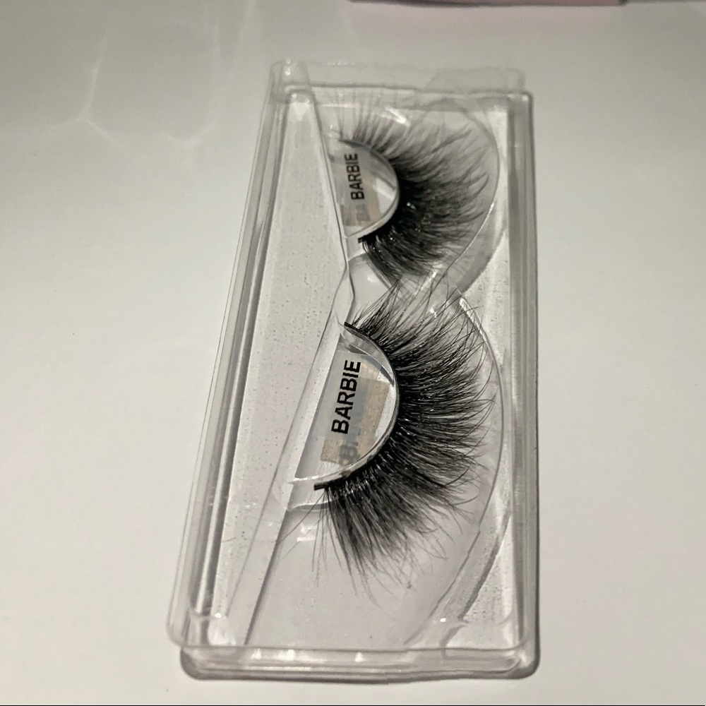 MB LASHES - Picture 2 of 4